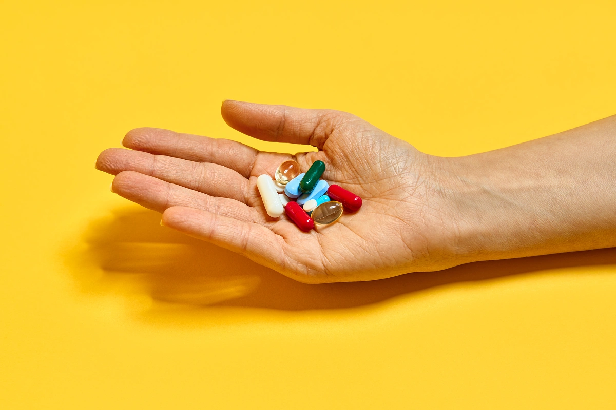 three-reasons-why-dentists-need-to-know-every-medication-you-are-taking